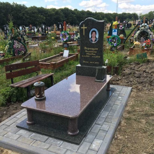 Пам’ятники одинарні у Мостище. #79
