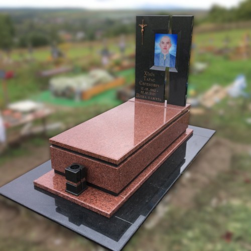 Пам’ятники одинарні у Галичі. #95
