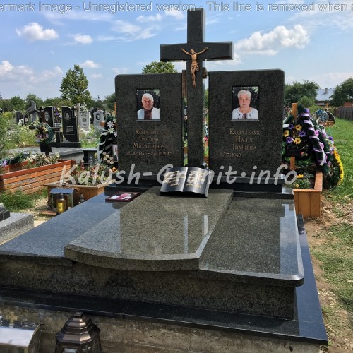 Пам’ятники двійні Двійний пам&lsquo;ятник у Брошневі #1
