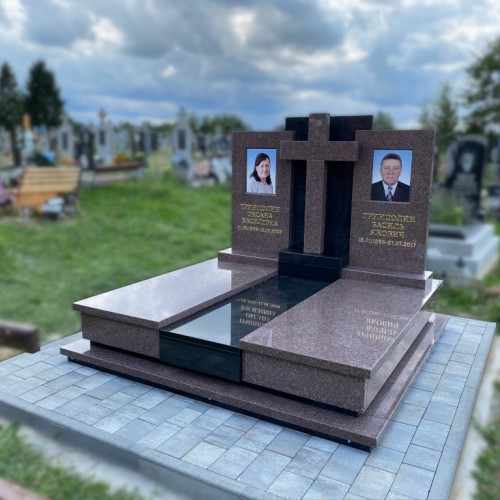 Пам’ятники двійні у Івано-Франківську. #42